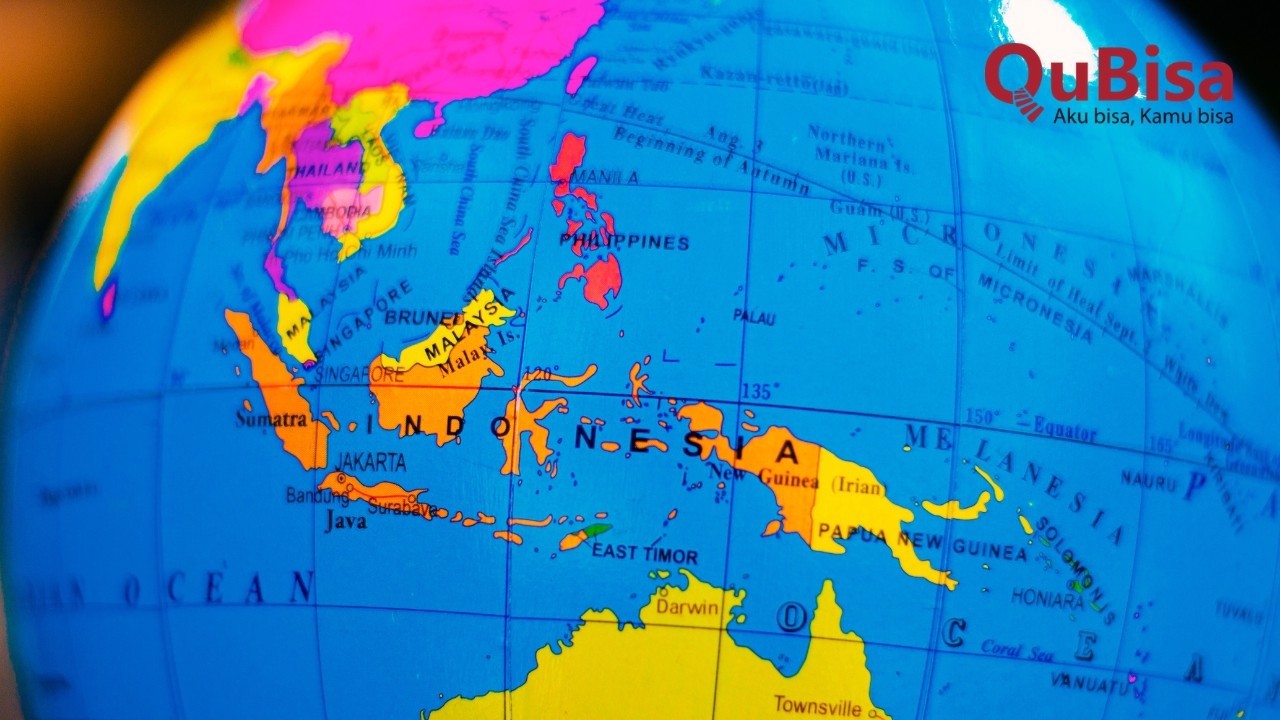 Indonesia terletak diantara samudra titik-titik dan titik-titik